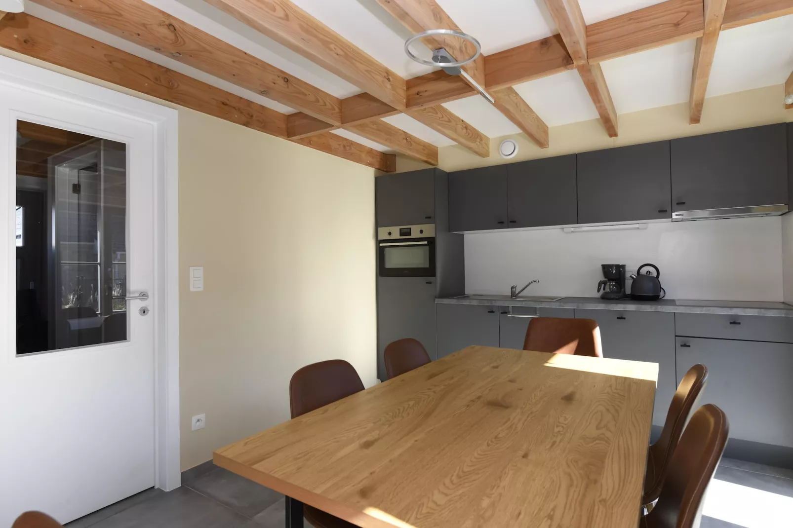 WH2/54-Dining room