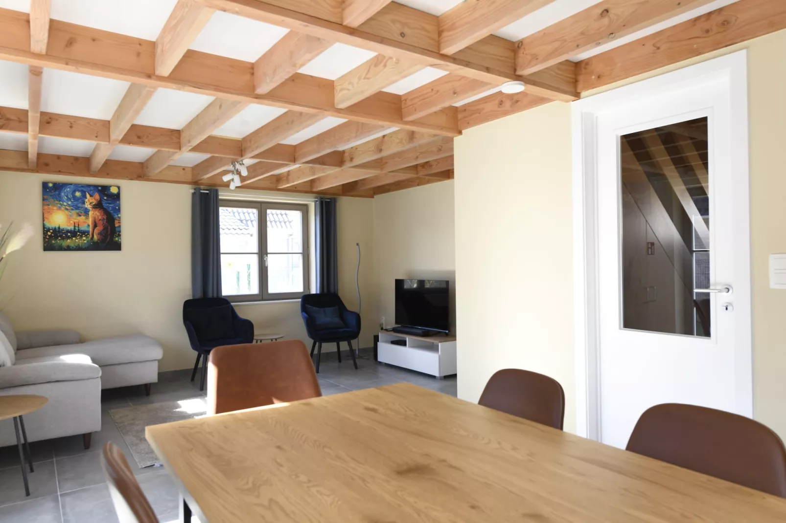 WH2/54-Dining room