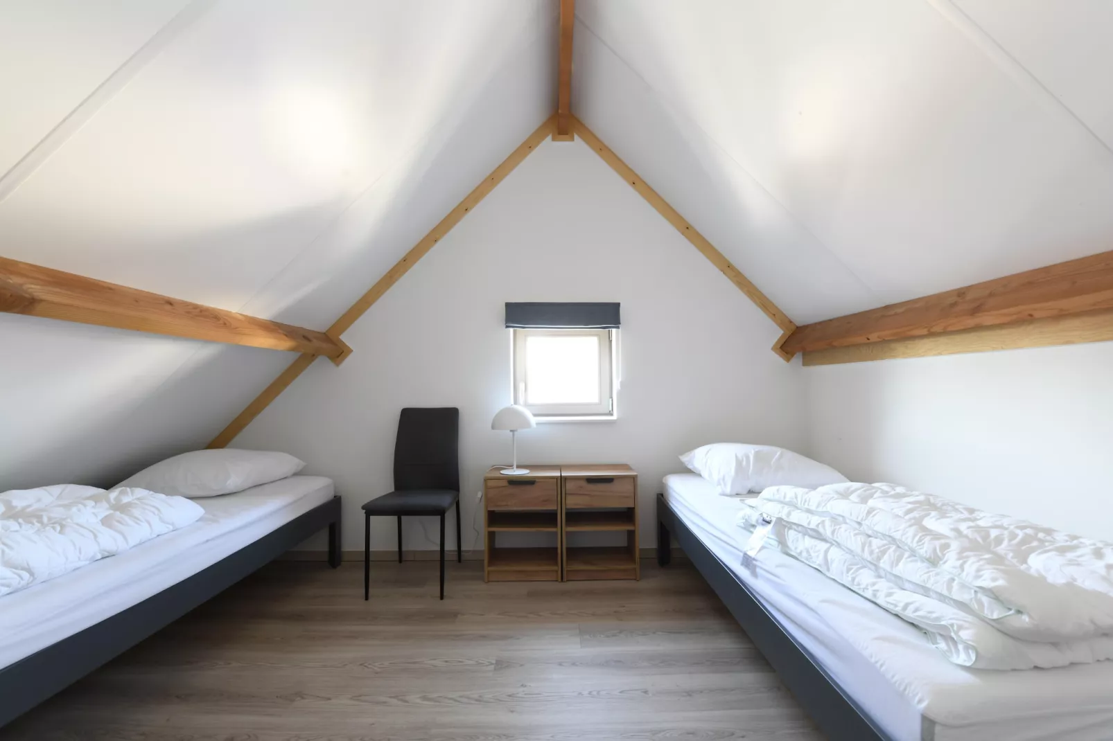 WH2/54-Bedroom