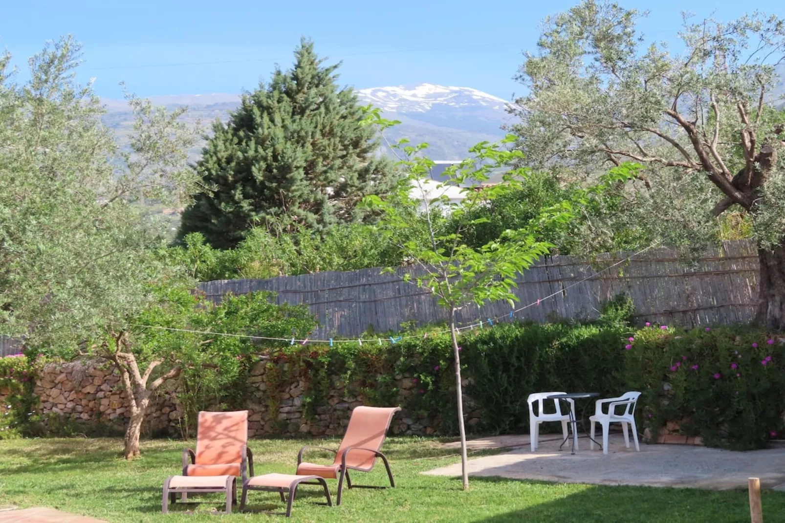 El Ensueno-Gardens summer