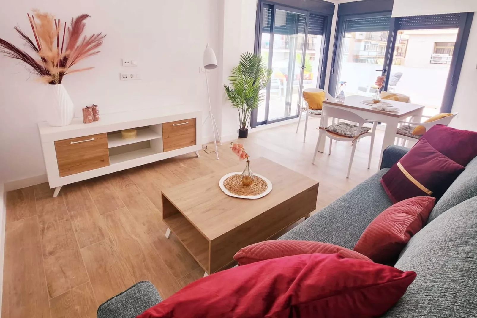 Atico Novamar con vistas al Mar-Living room