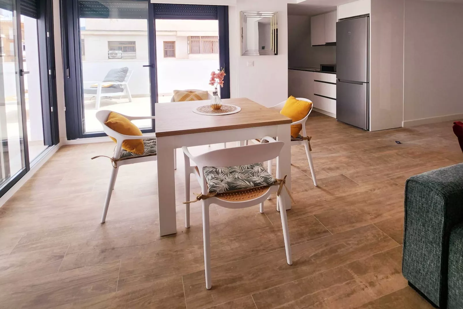Atico Novamar con vistas al Mar-Dining room