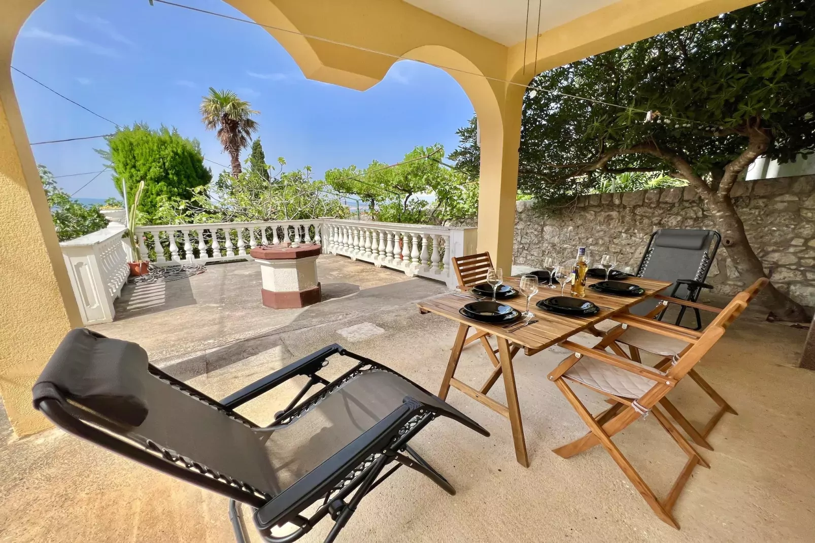 Holiday House Fay-Terrace balcony