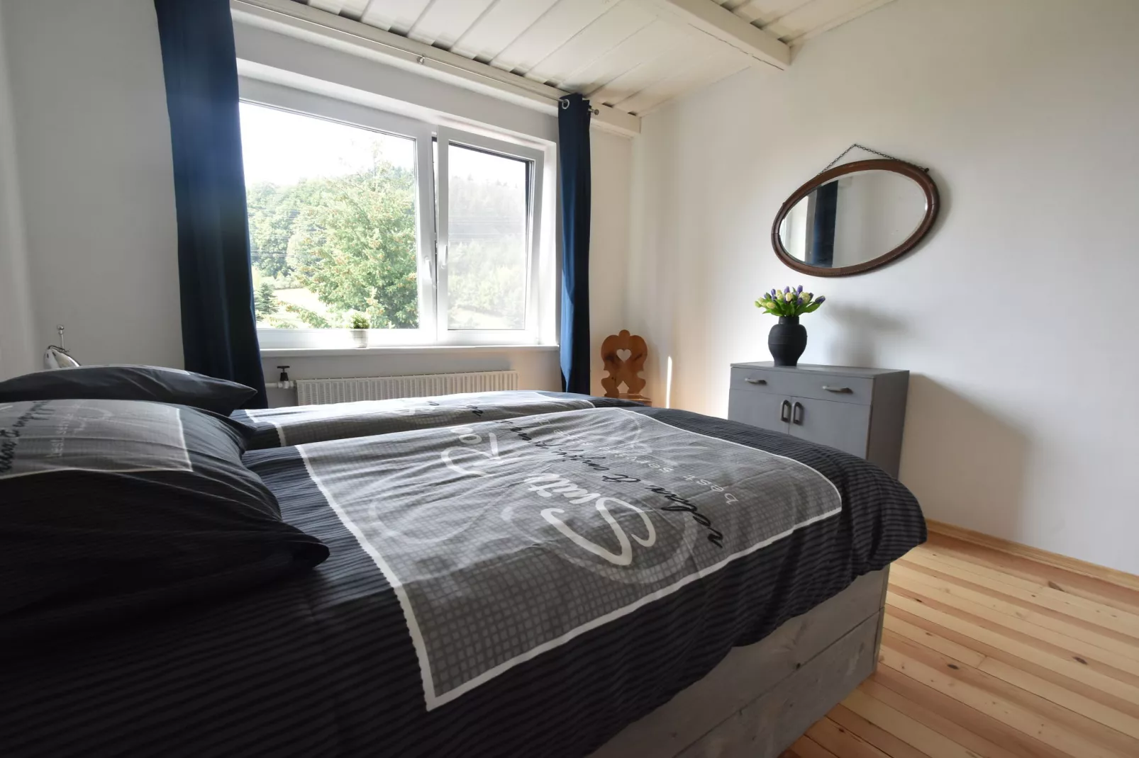 Antonio-Bedroom