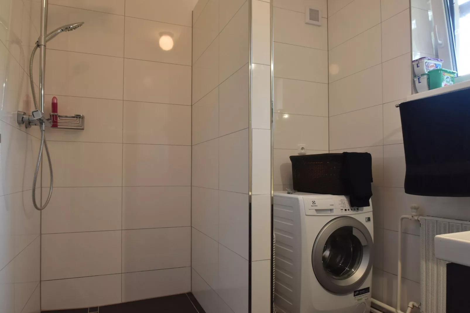Antonio-Bathroom