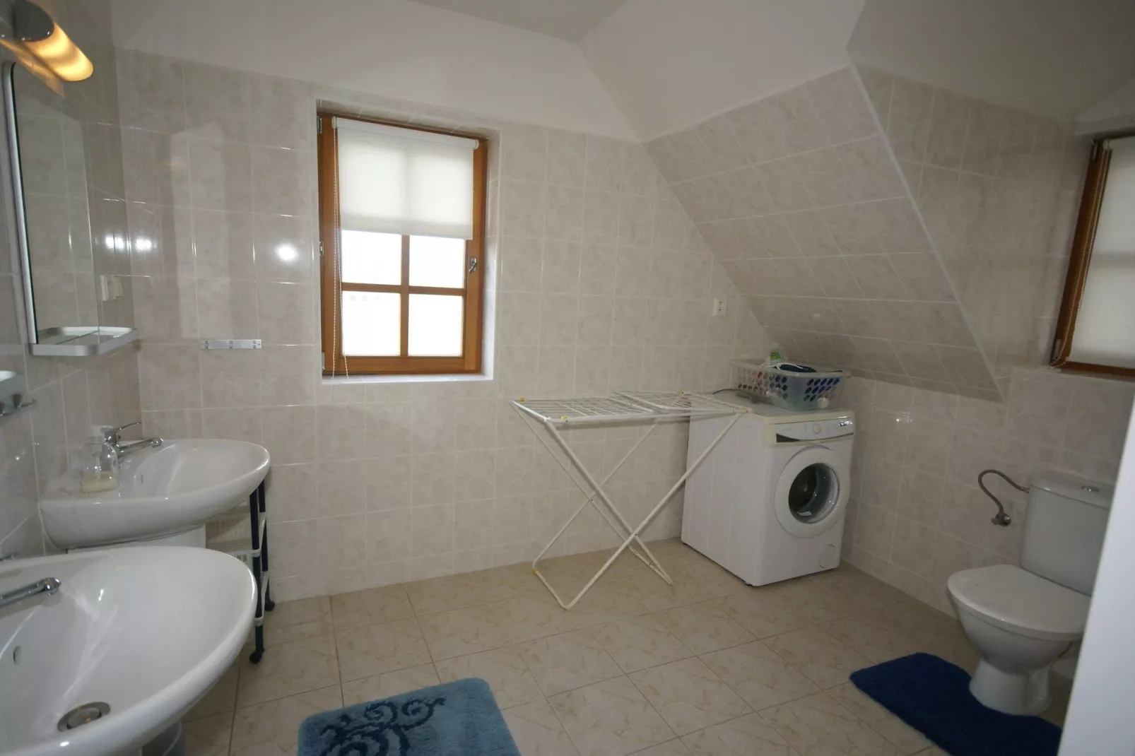 Christine-Bathroom