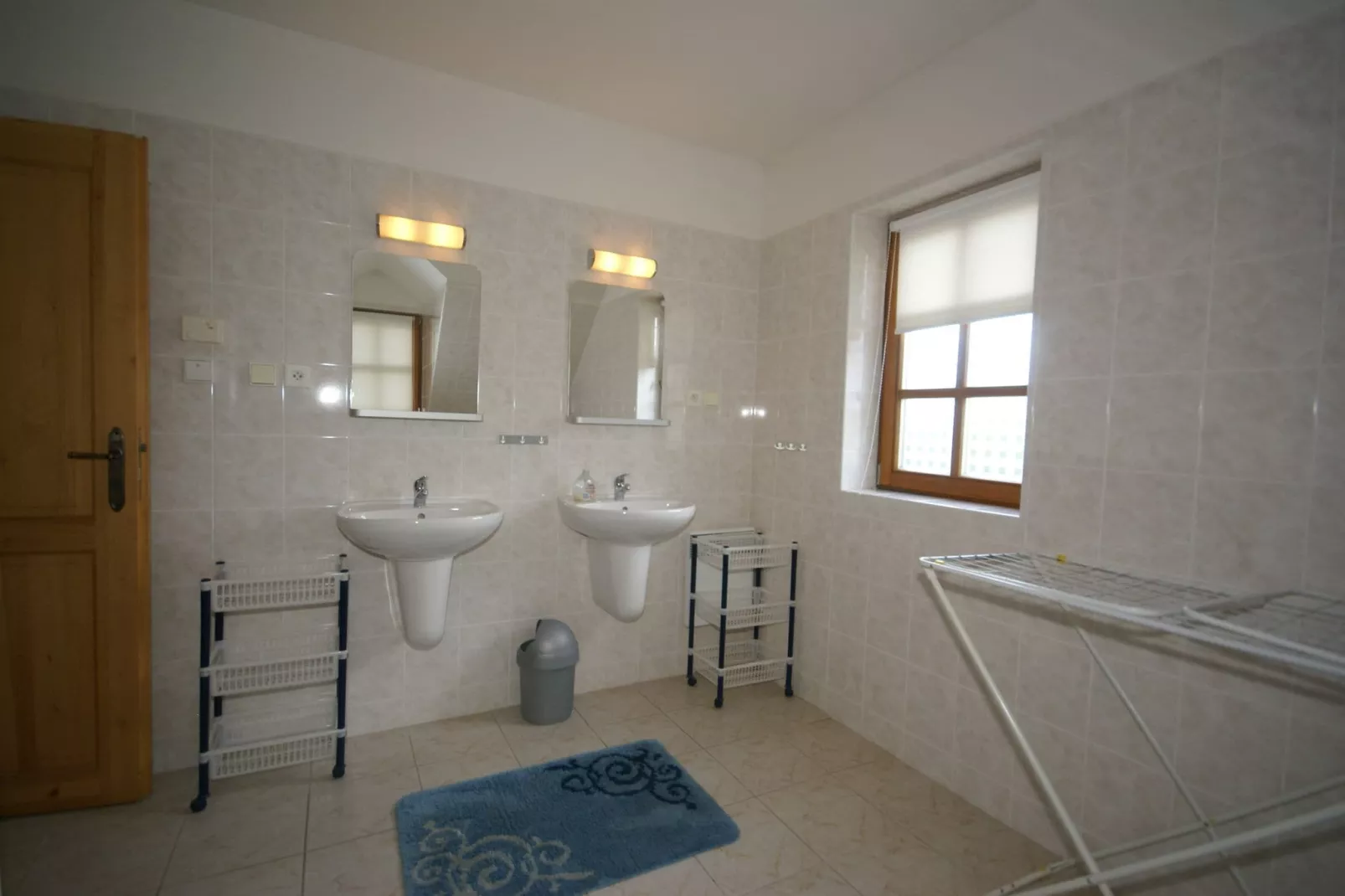 Christine-Bathroom