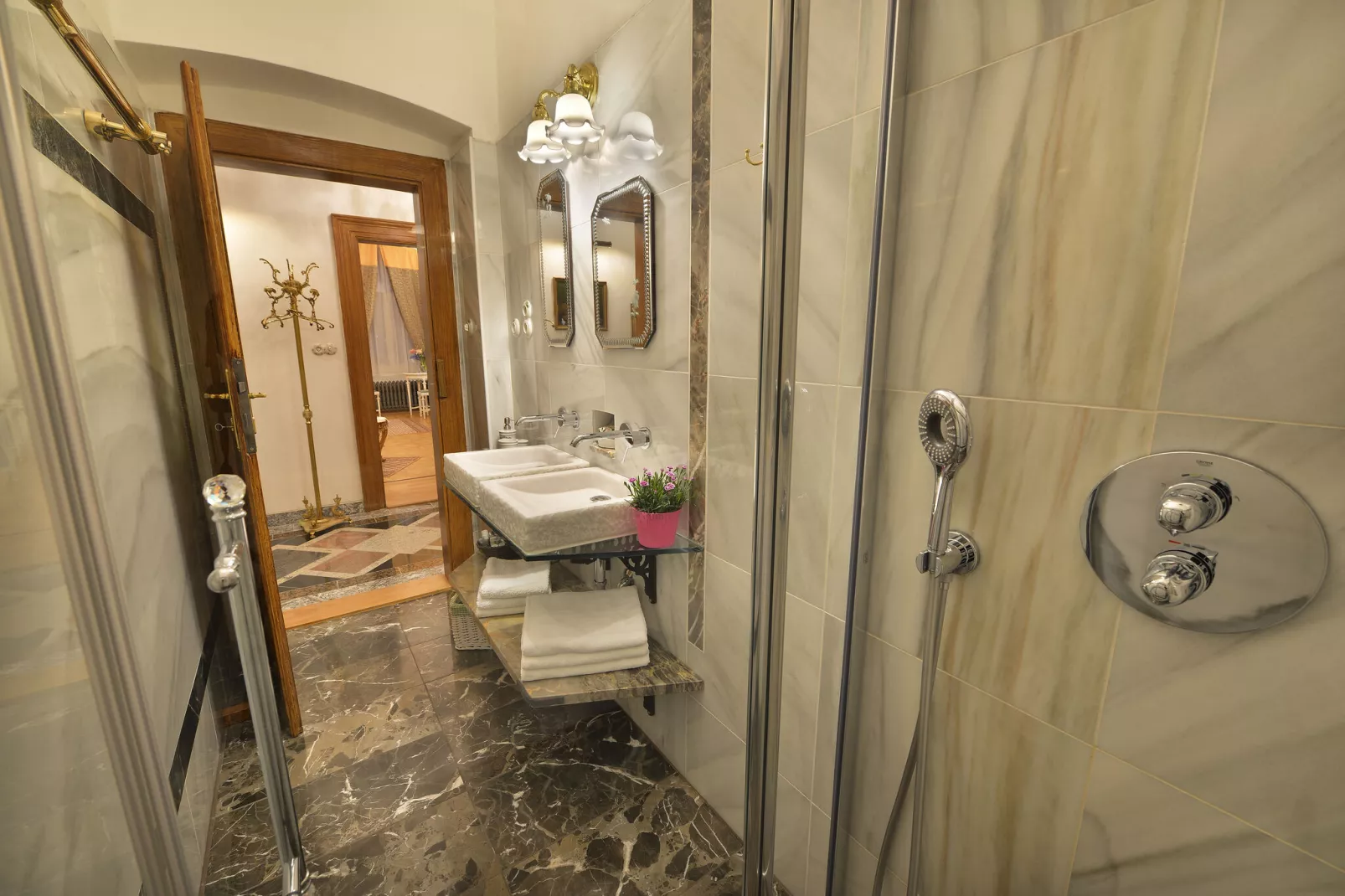 Dalia B-Bathroom