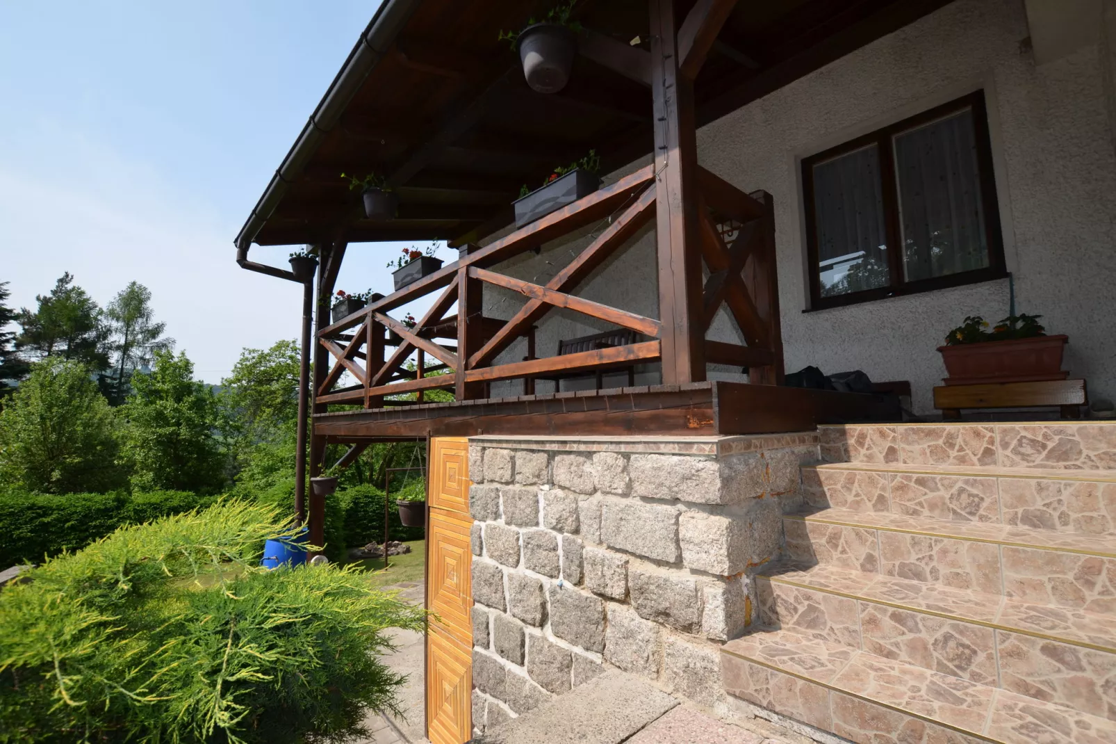 Mirka-Terrace balcony