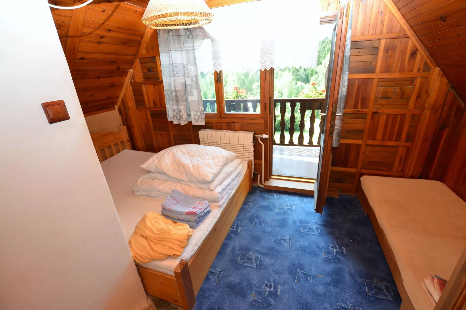 Petr-Bedroom