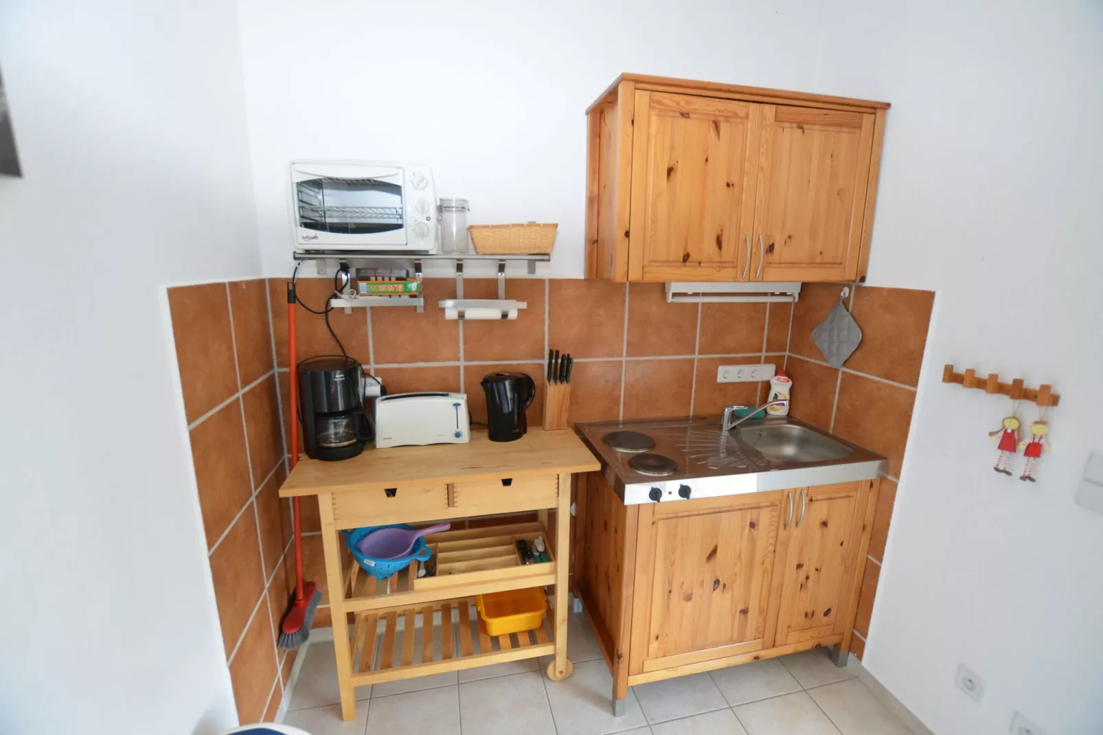 Frieda Rossa-Kitchen