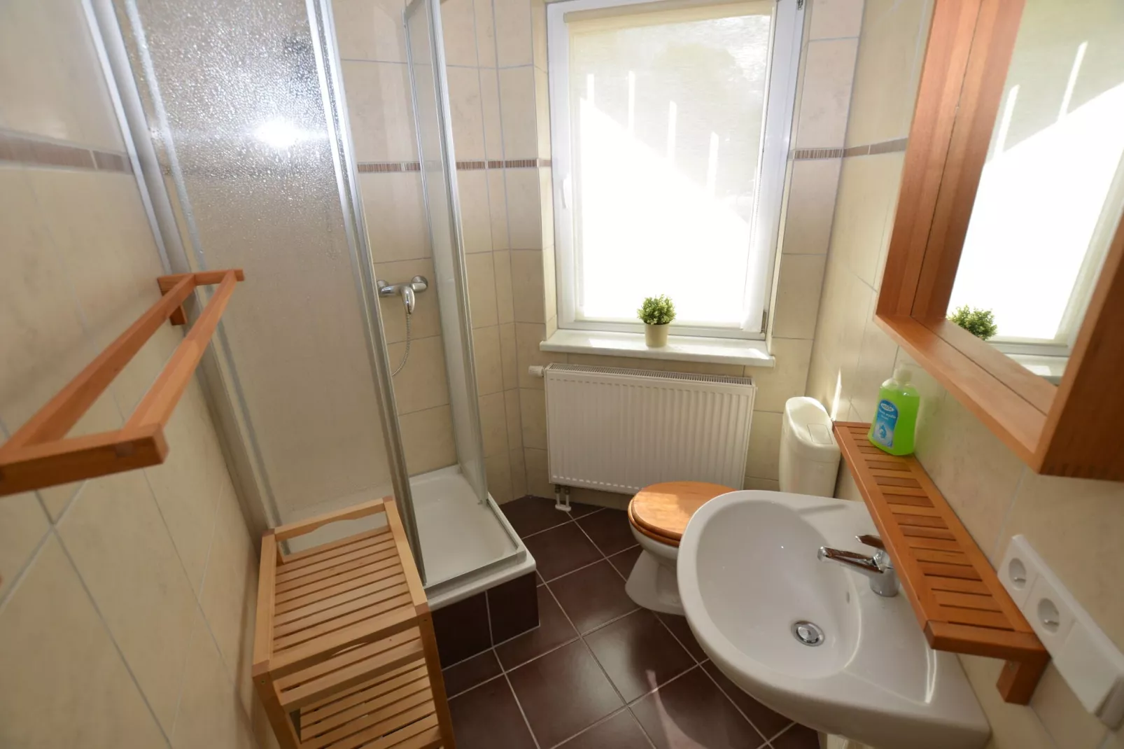 Frieda Rossa-Bathroom