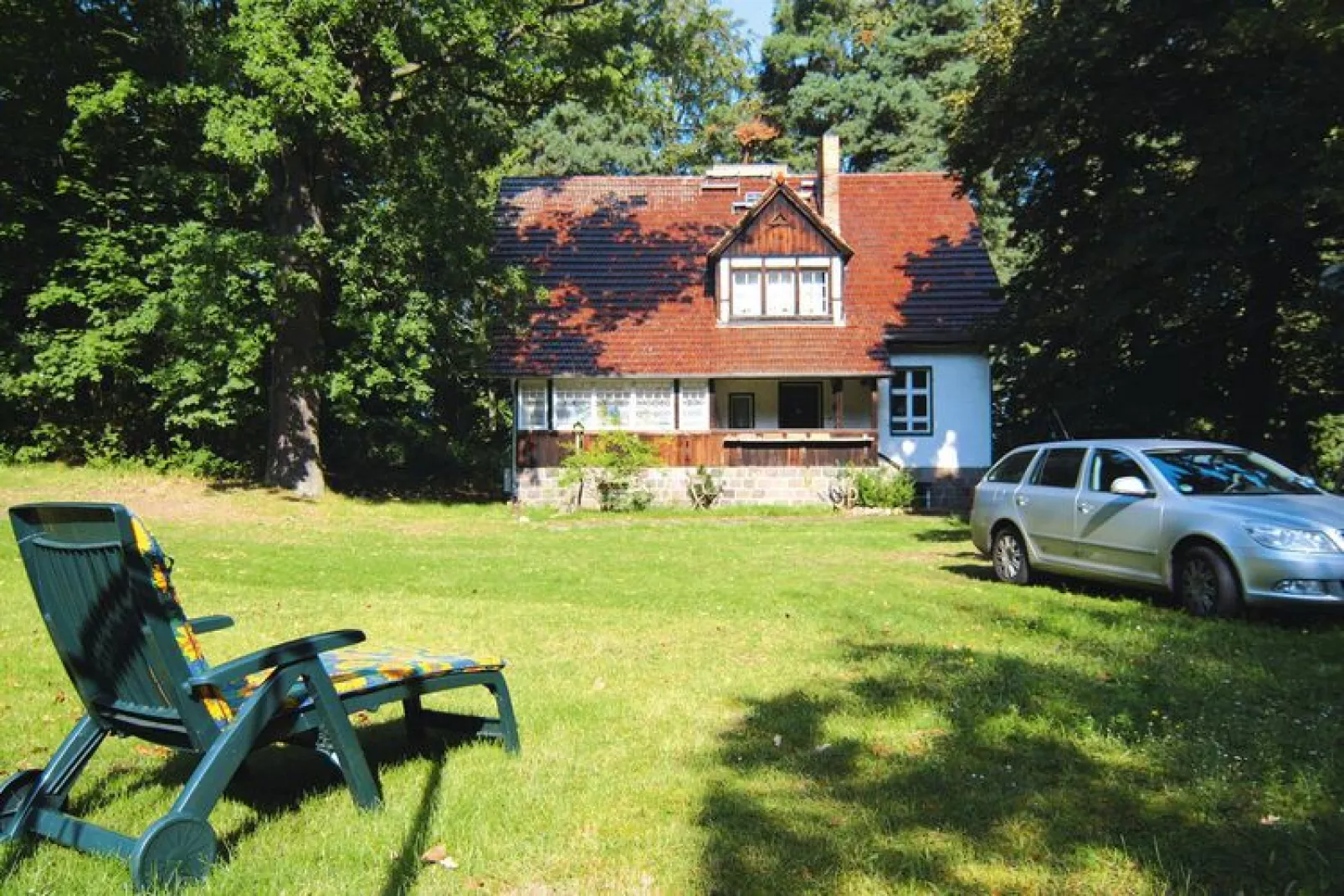 Waldhaus 300 qm-Außenbereich Sommer