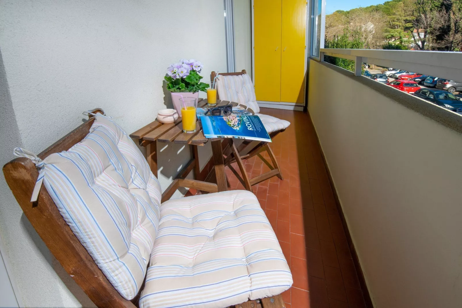 Apartment Point - Two Bedroom Apartment with Balcony-Terrace balcony