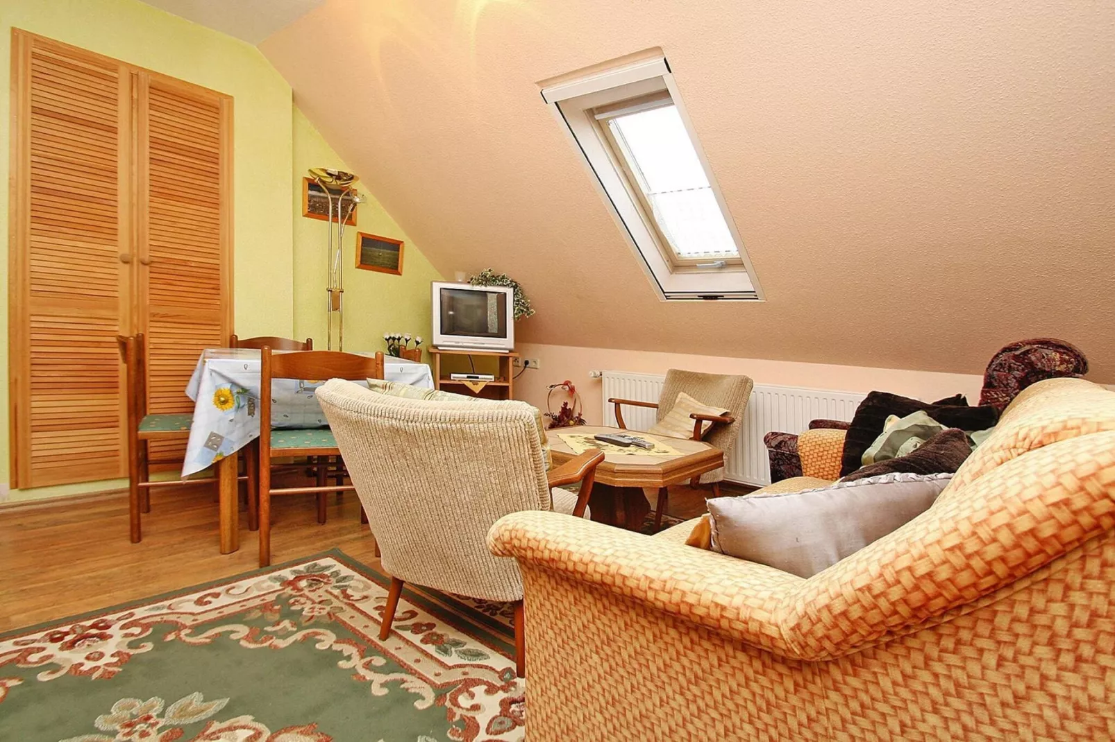 2-Raum-App im DG 40 qm-Living room