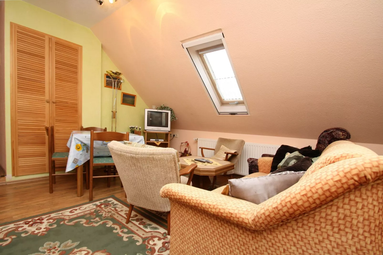 Studio im DG 23 qm-Living room