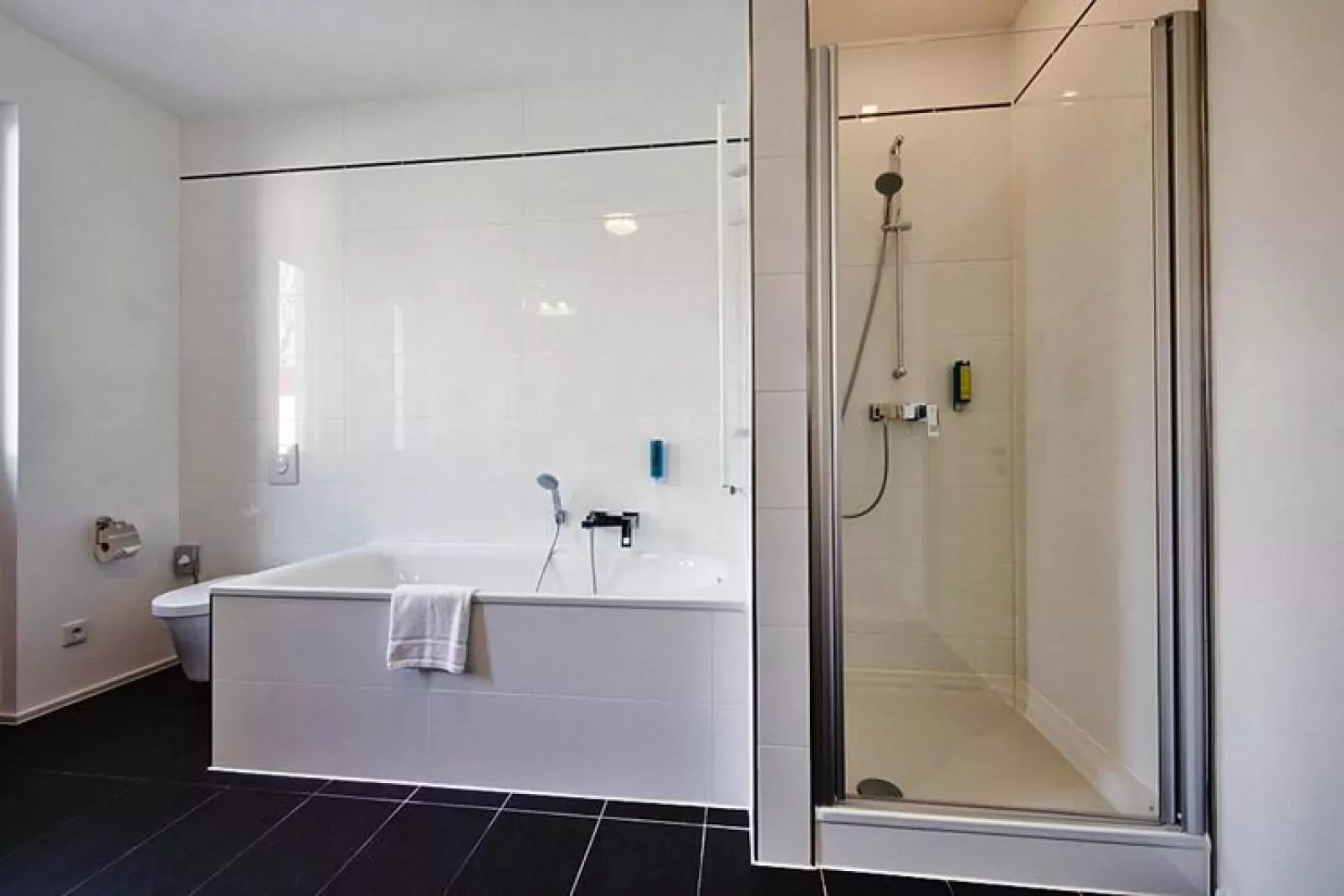 Ferienhaus Lakeside DHH 130 qm-Bathroom