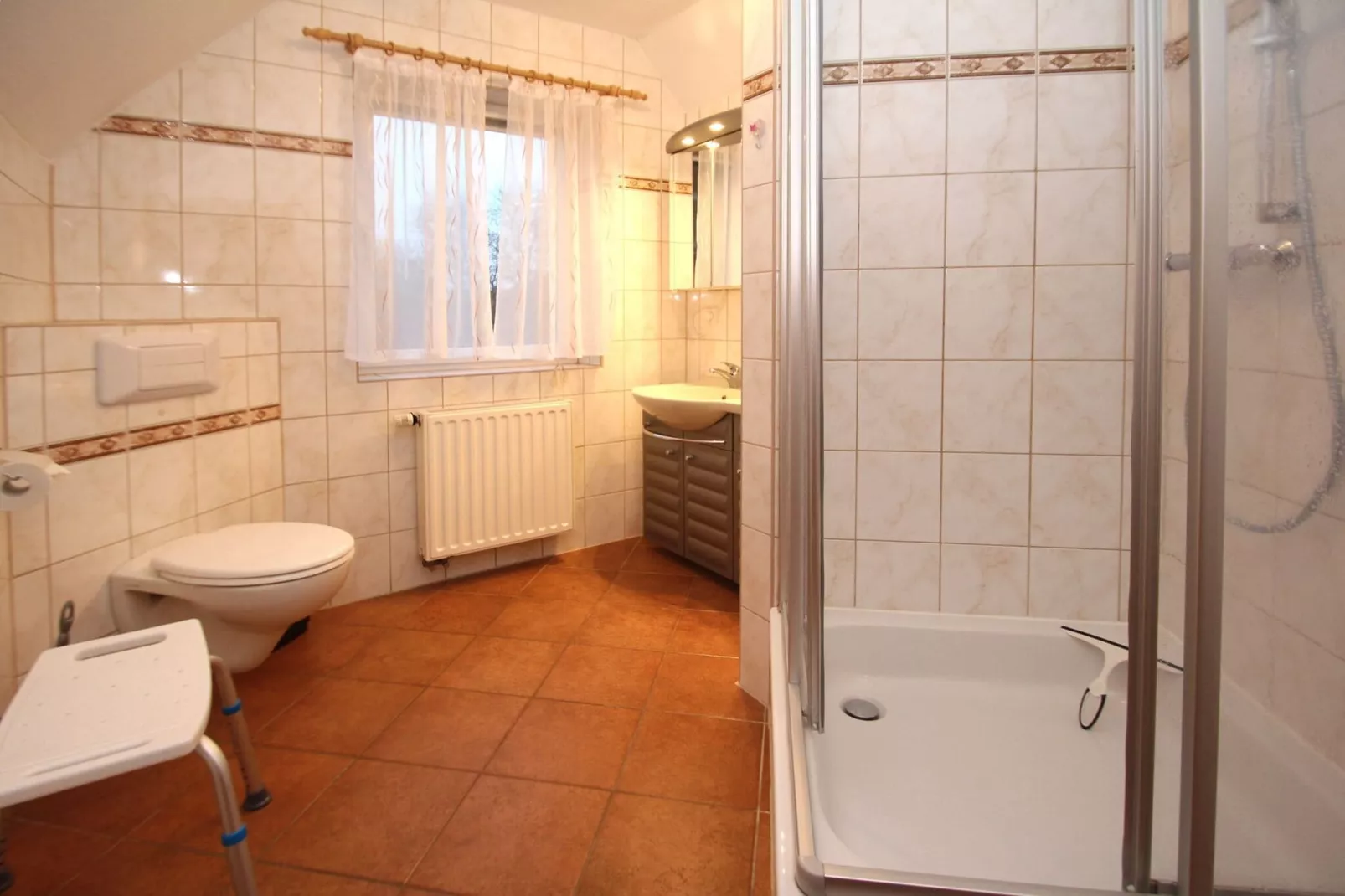 Ferienwohnung im OG in Alt Zauche-Bathroom
