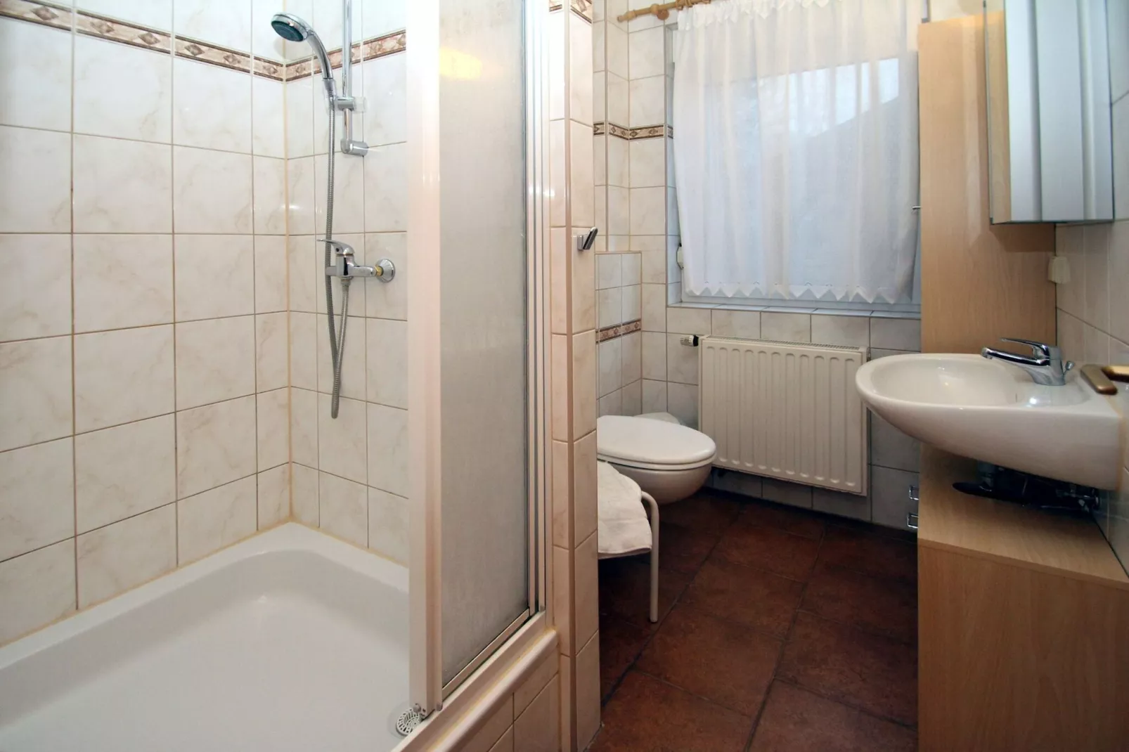 Ferienwohnung im EG in Alt Zauche-Bathroom