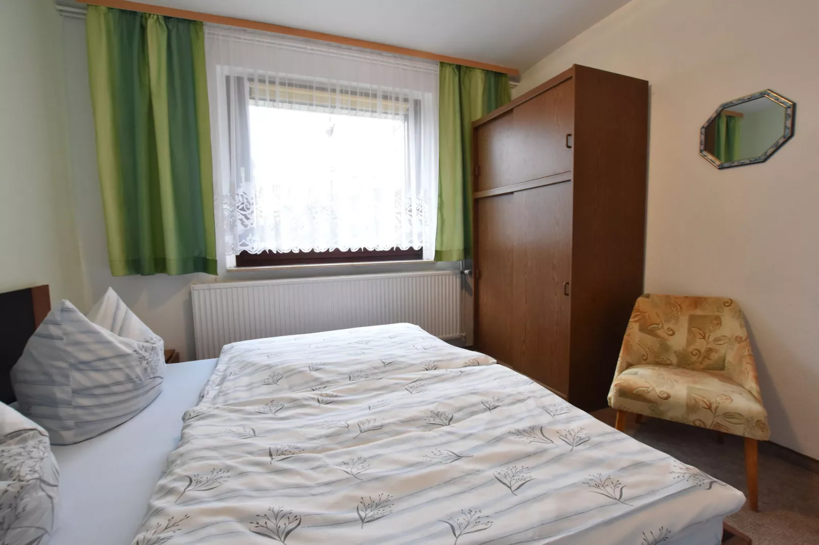 Jutta-Bedroom