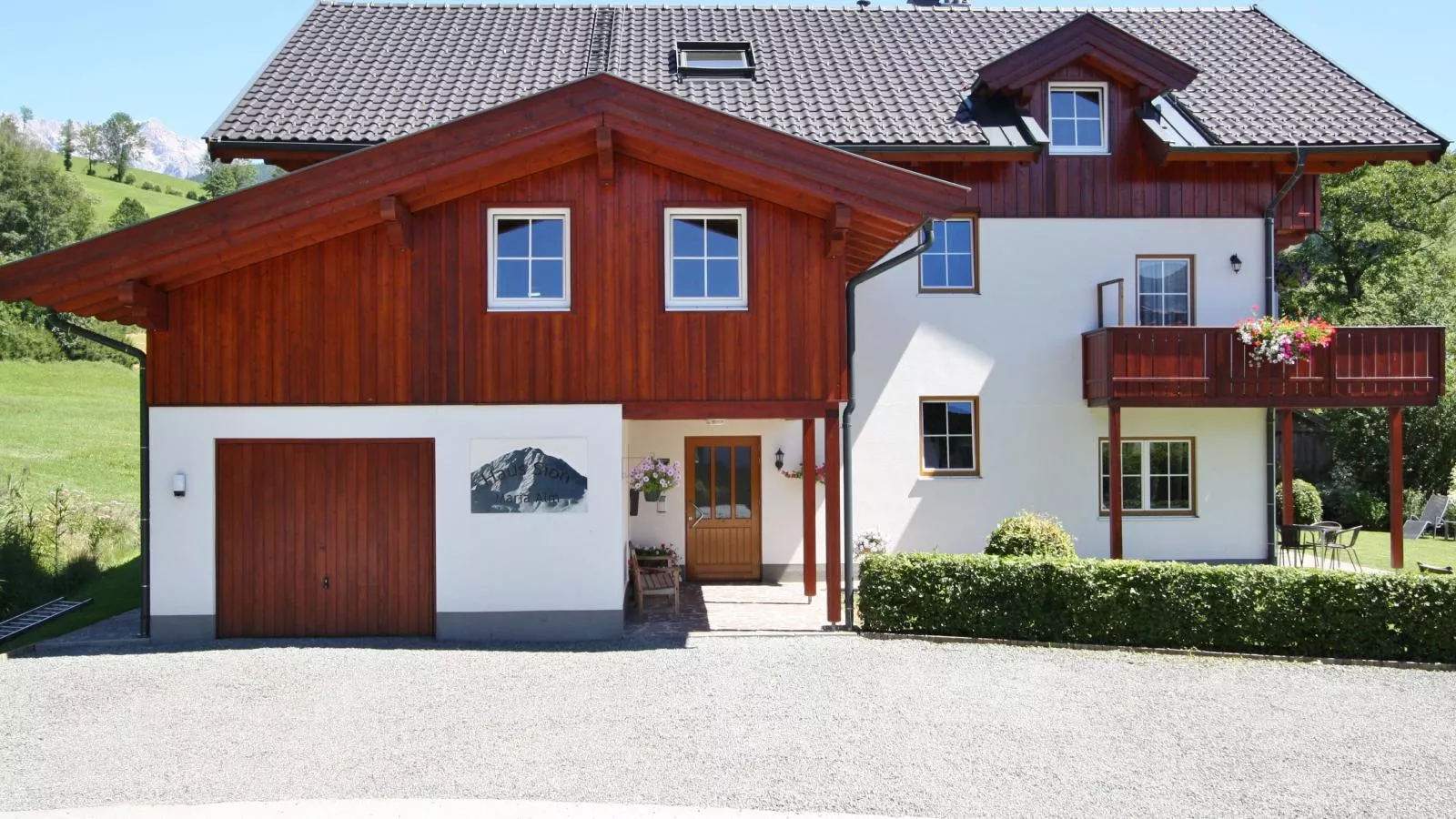 Sion 1-Exterior summer