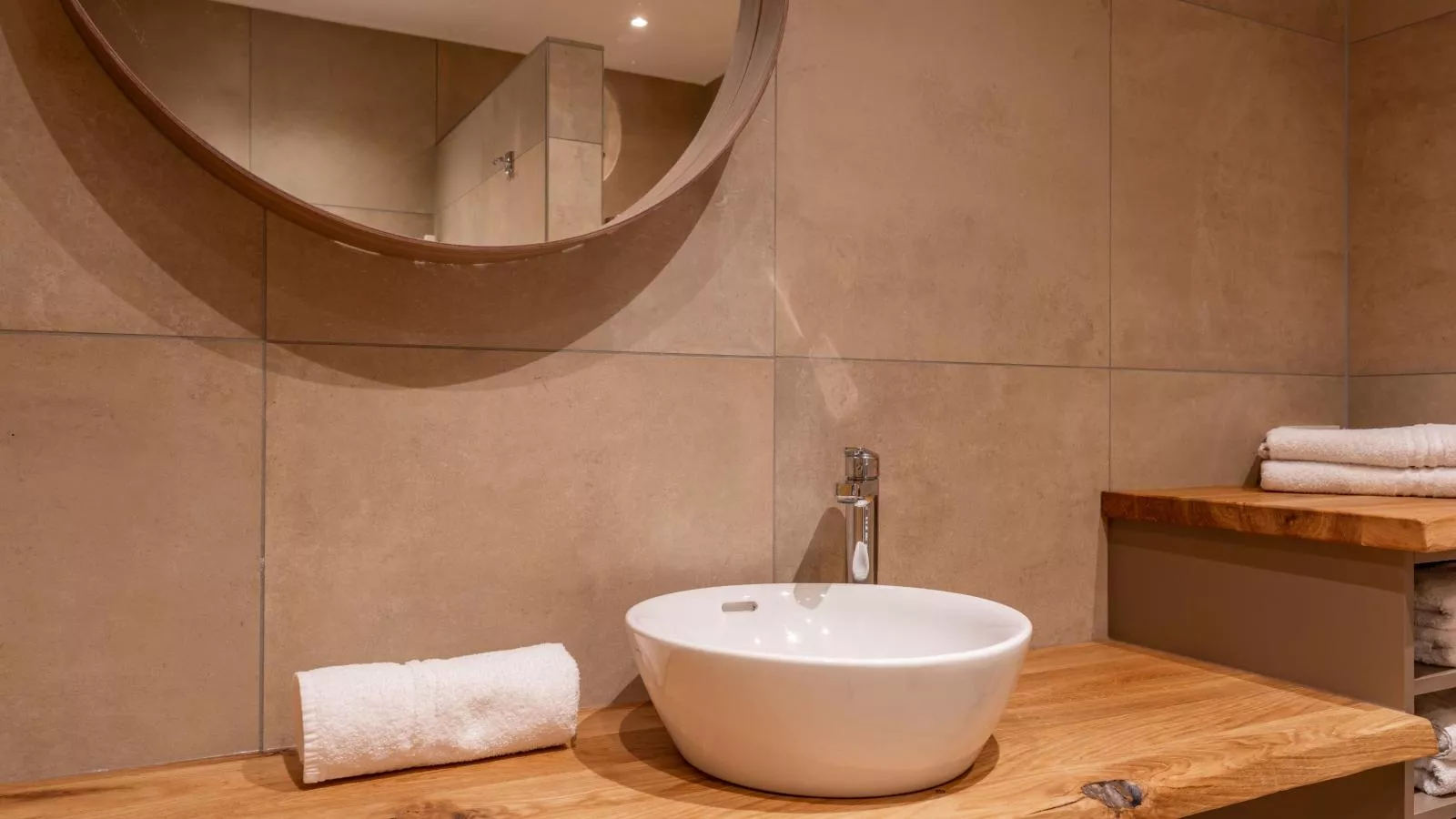 Sion 2-Bathroom