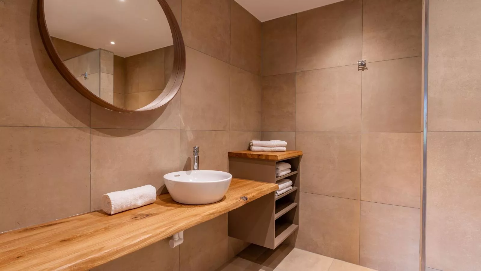 Sion 2-Bathroom