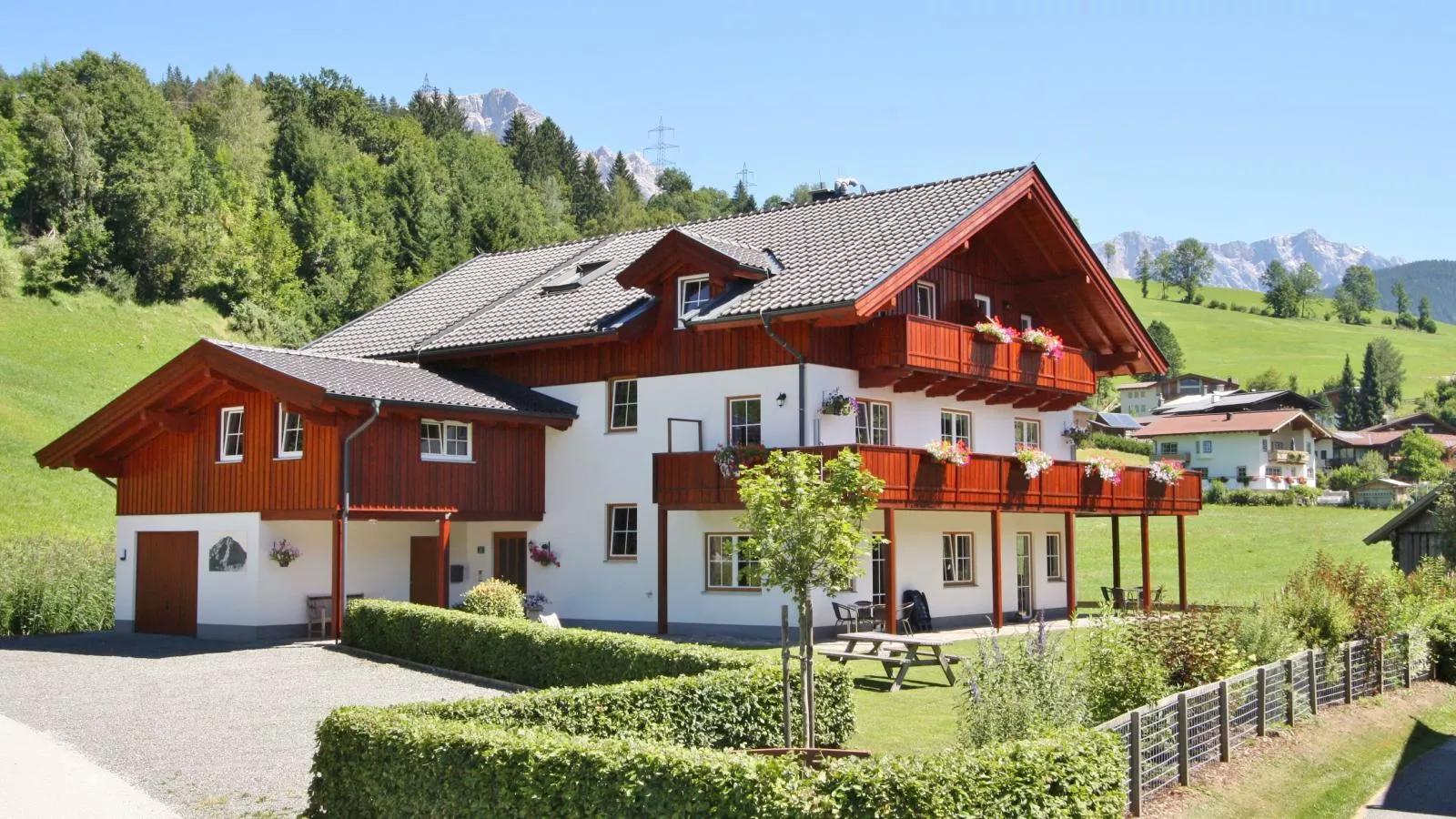 Sion 2-Exterior summer