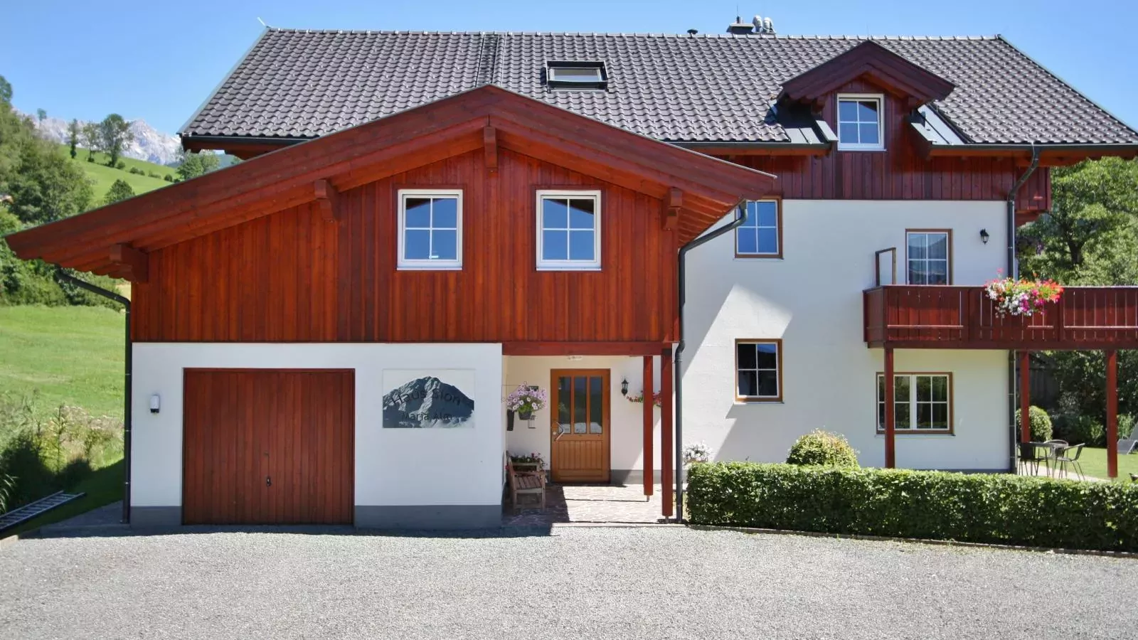 Sion 2-Exterior summer