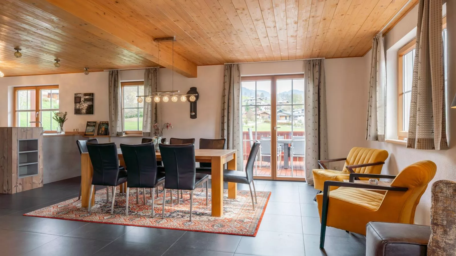 Sion 3-Dining room