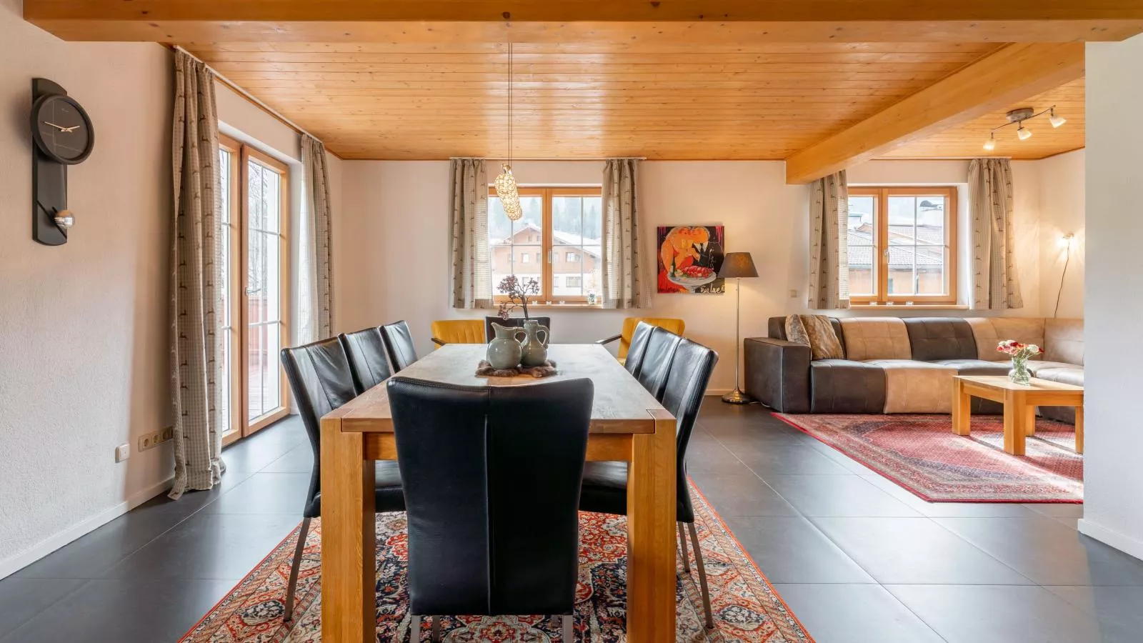Sion 3-Dining room