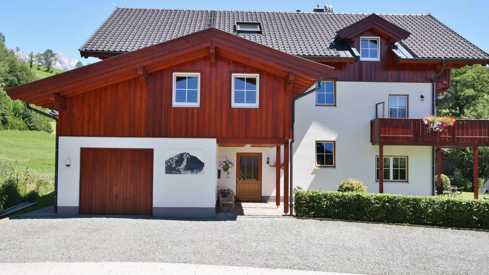 Sion 3-Exterior summer