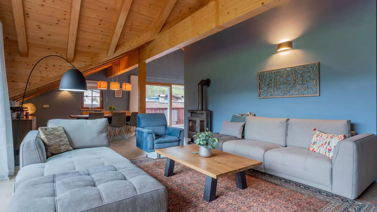 Sion 4-Living room