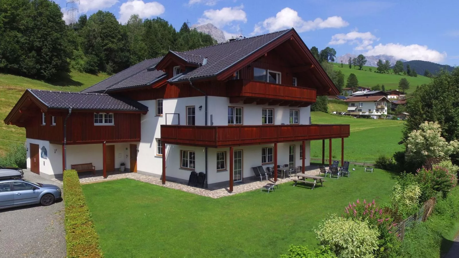 Sion 4-Exterior summer