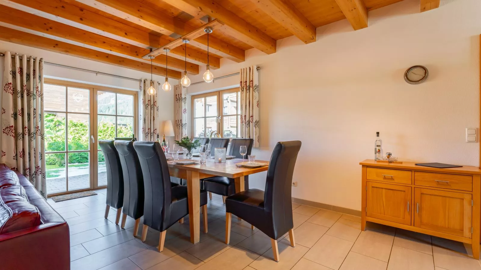Maxima - Ski in - Ski Out-Dining room