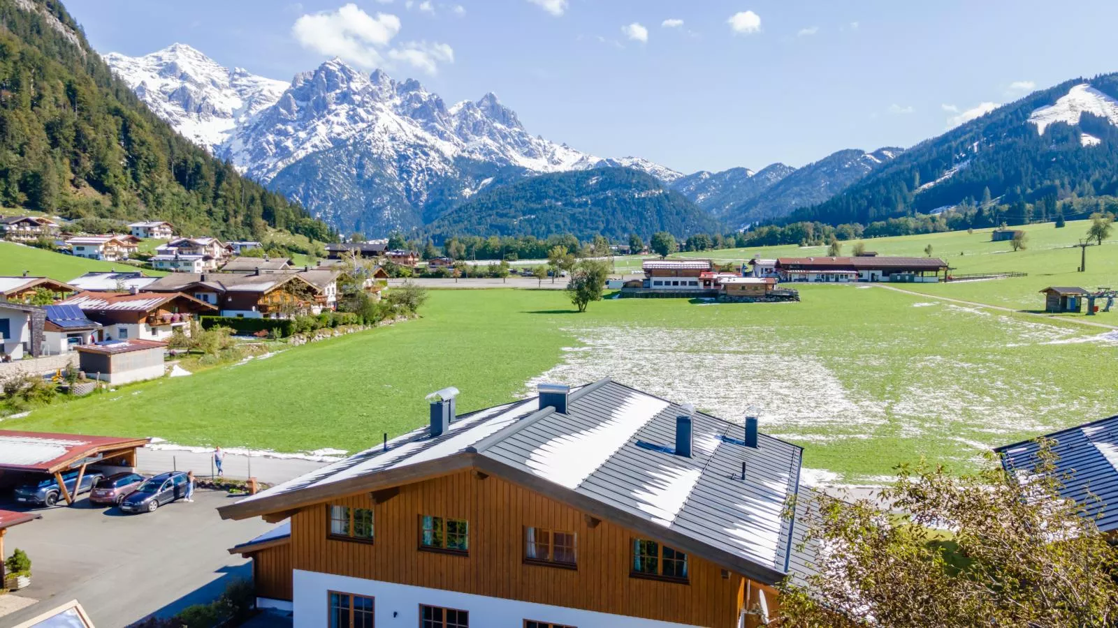 Maxima - Ski in - Ski Out-Exterior summer