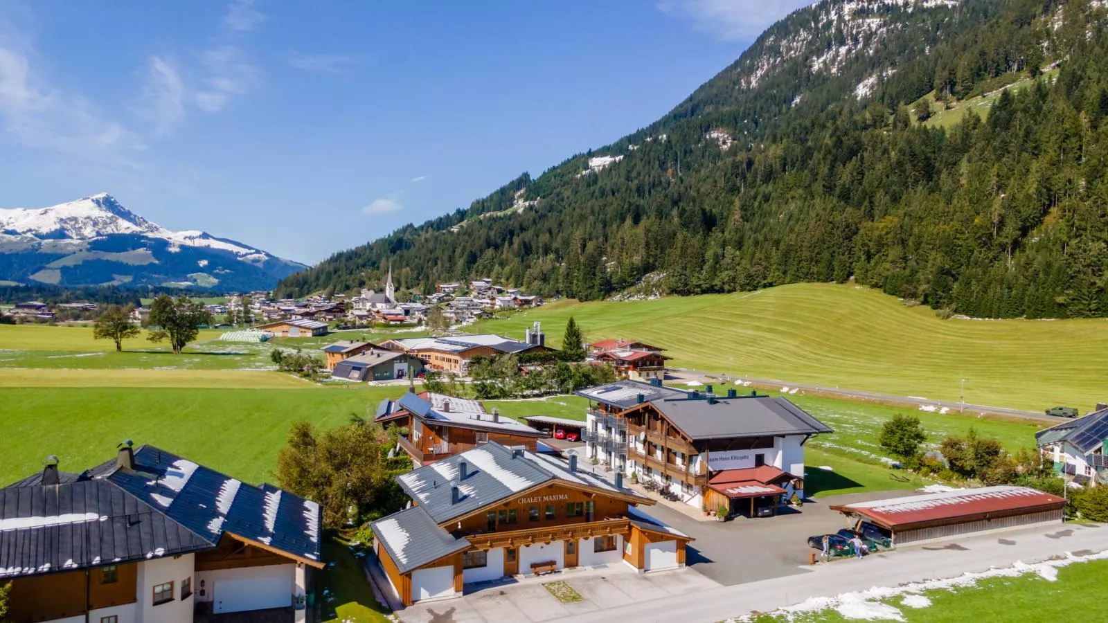 Maxima - Ski in - Ski Out-Exterior summer