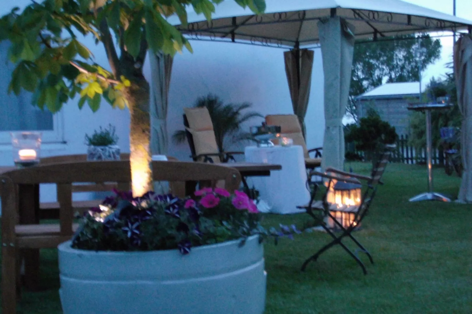 Windspiel-Gardens summer