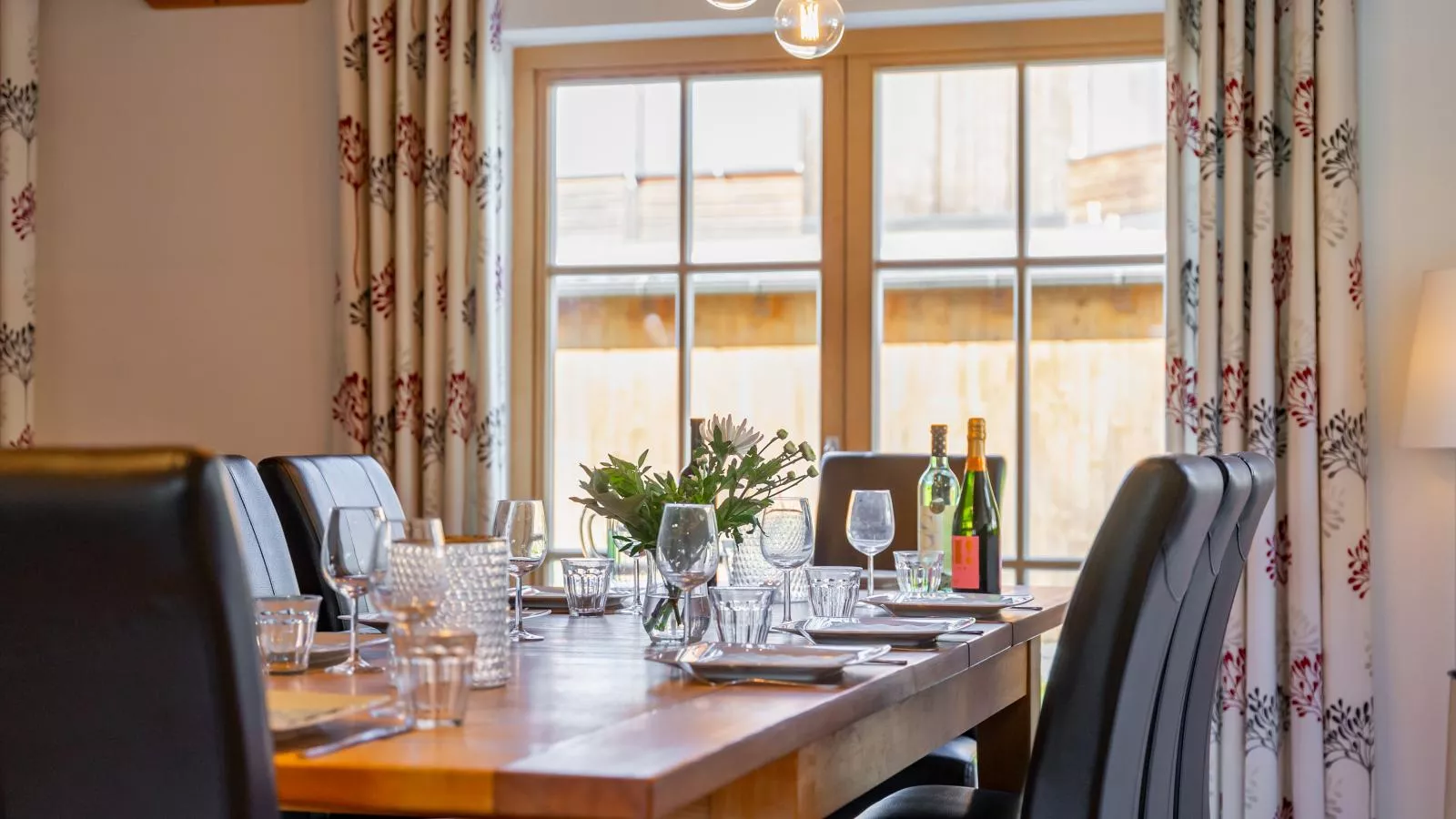 Maxima I - Ski in - Ski Out-Dining room