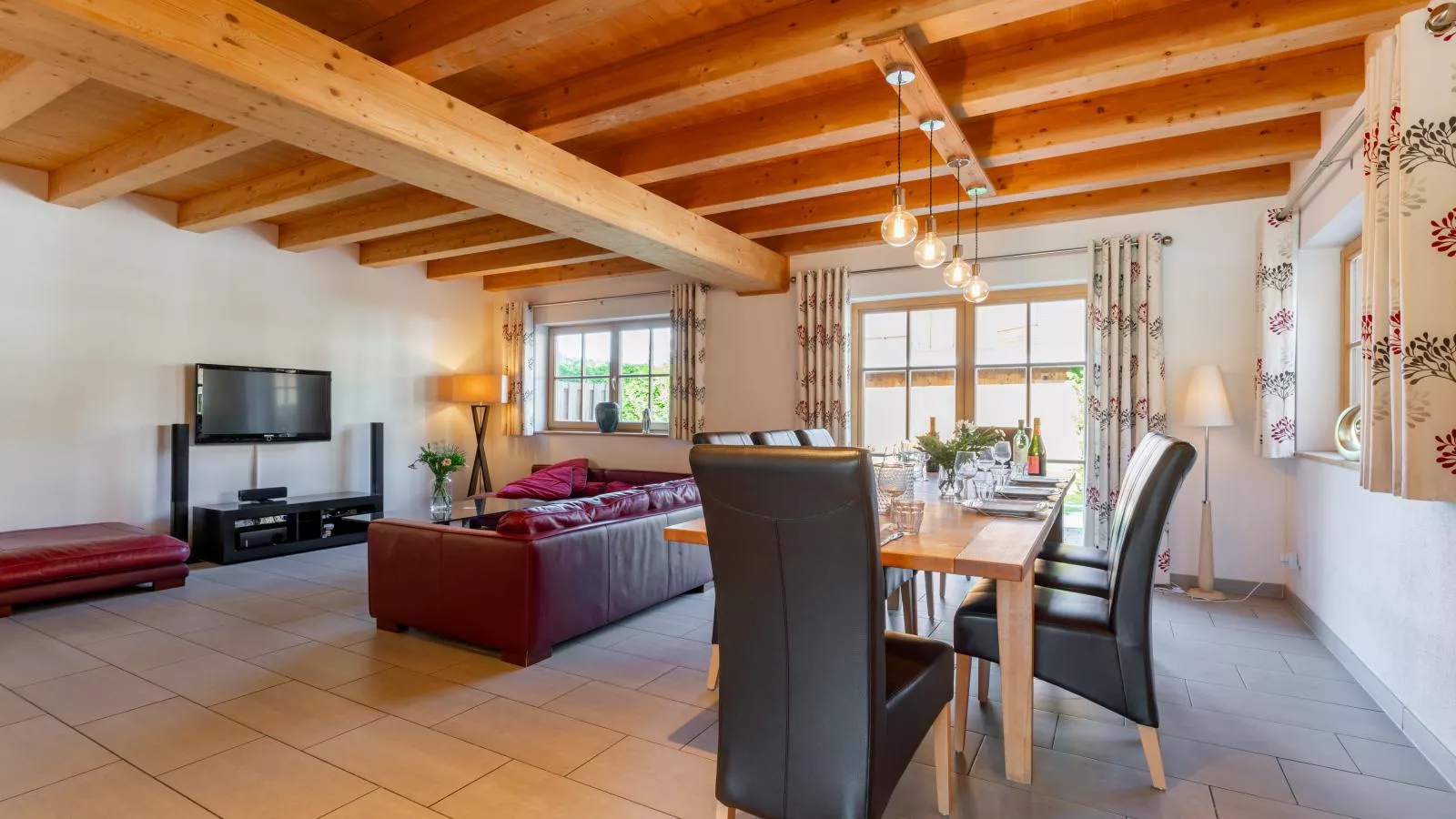 Maxima II - Ski in - Ski Out-Dining room