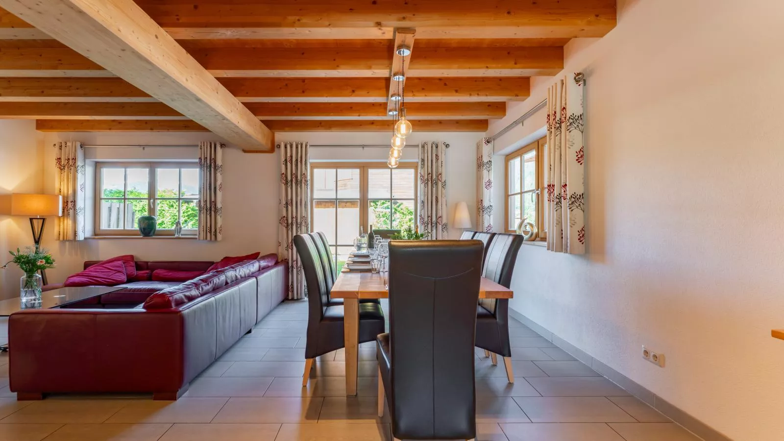 Maxima II - Ski in - Ski Out-Dining room
