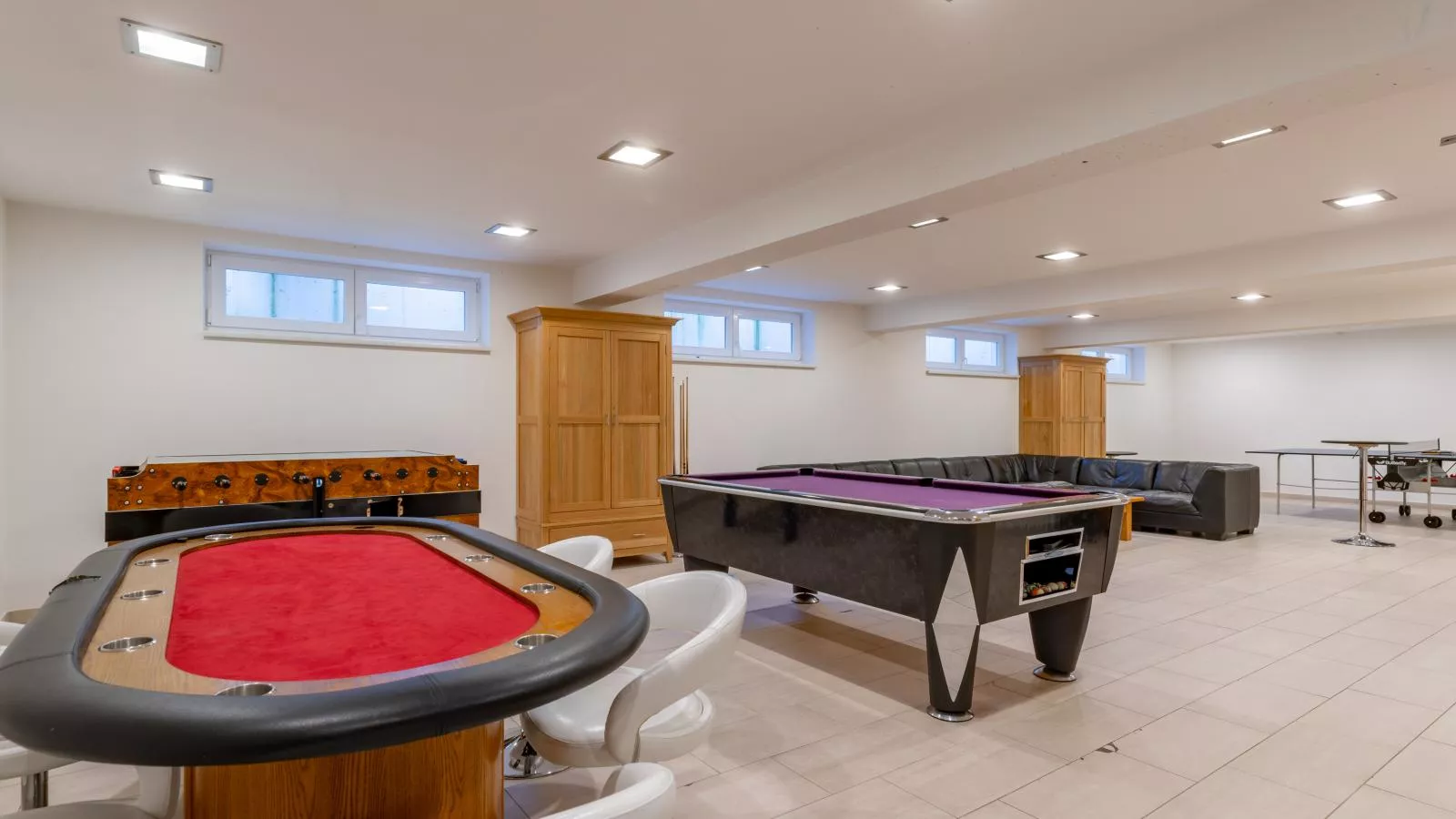 Maxima II - Ski in - Ski Out-Recreation room