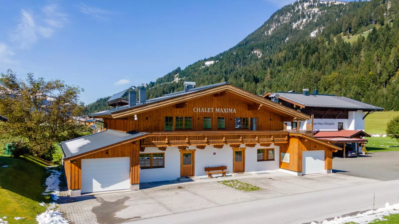 Maxima II - Ski in - Ski Out-Exterior summer