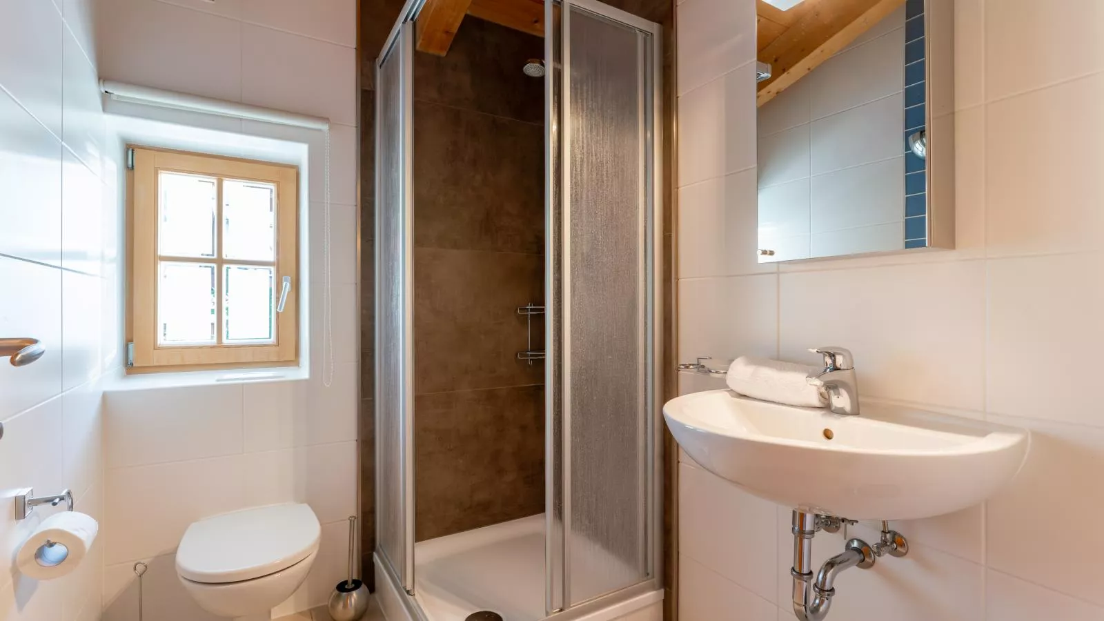 Maxima II - Ski in - Ski Out-Bathroom