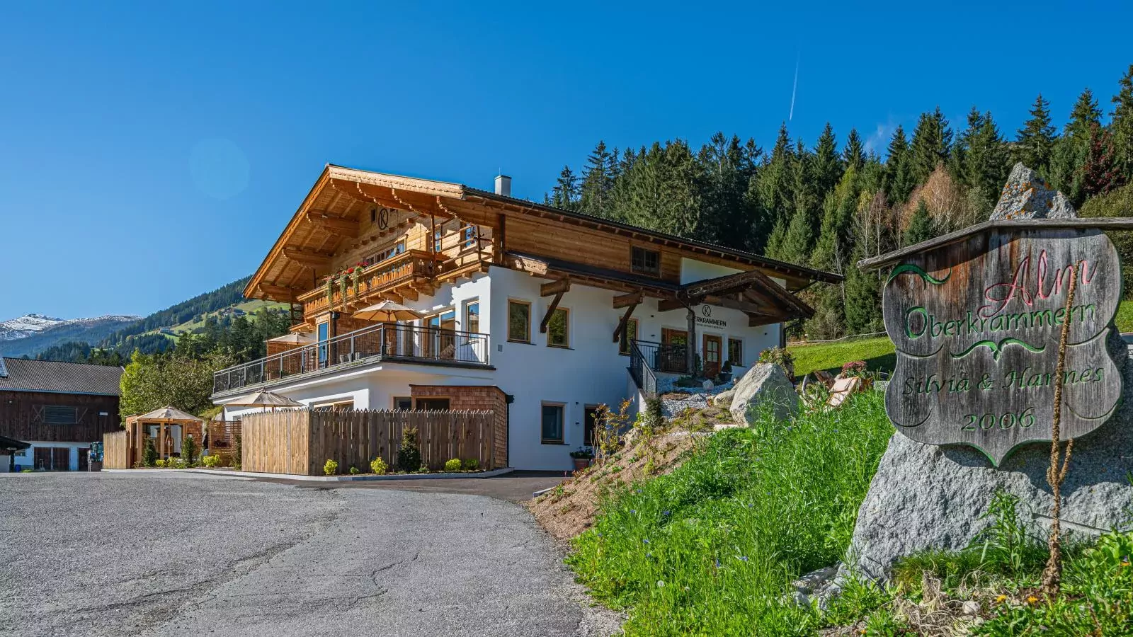 Premium Apartment Panorama-Außenbereich Sommer