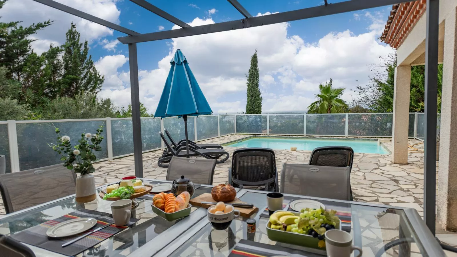 Le Filon dOr-Terrace balcony