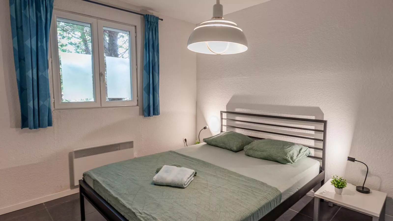 Le Filon dOr-Bedroom