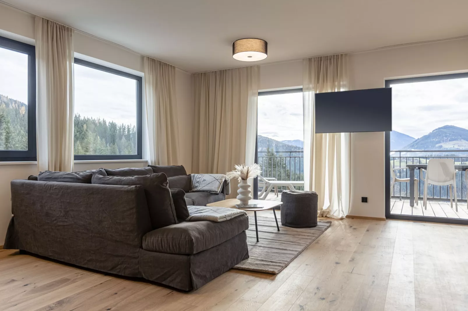Hideaway Dachstein West 8-Living room