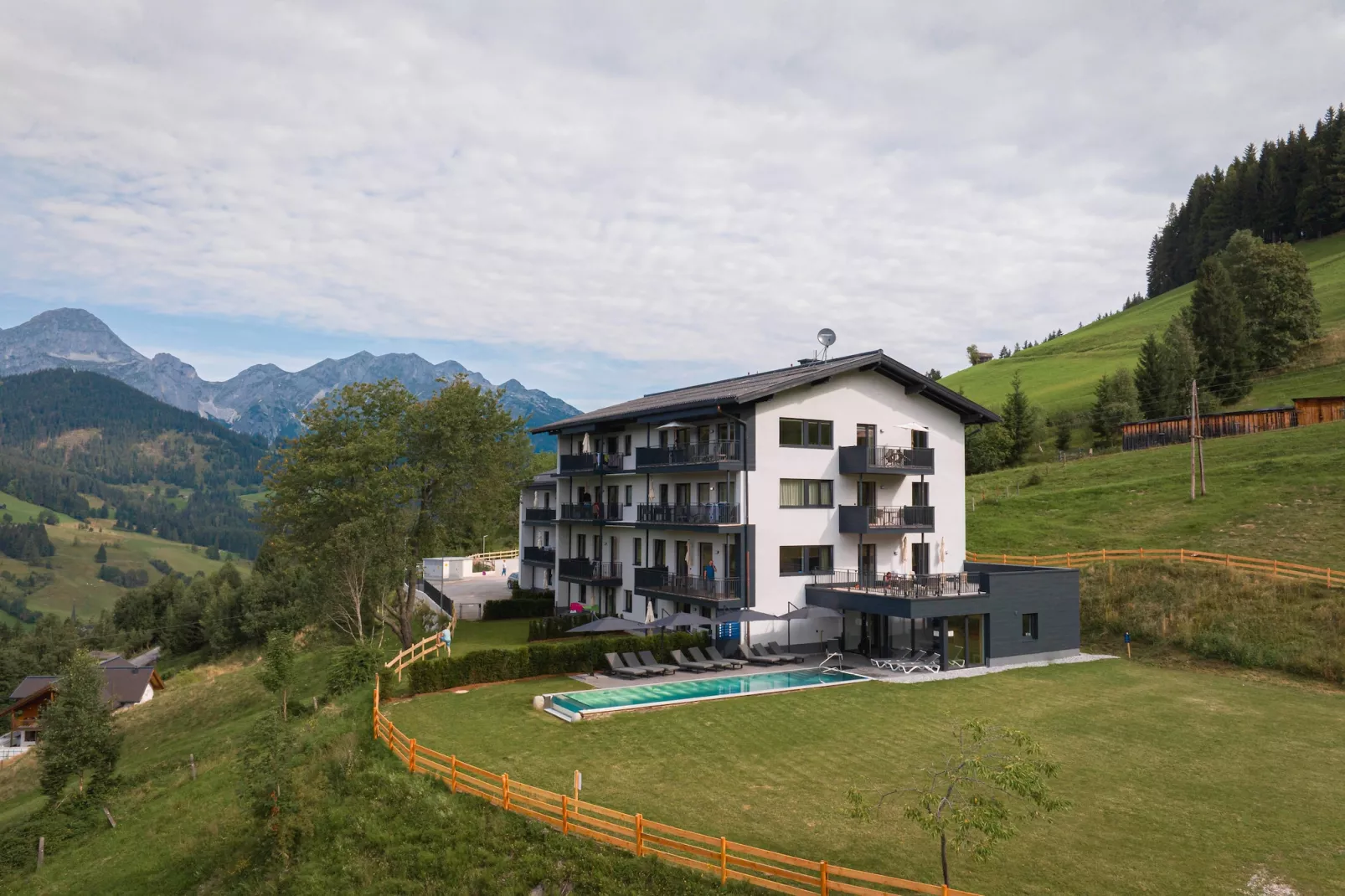 Hideaway Dachstein West 8-Exterior summer