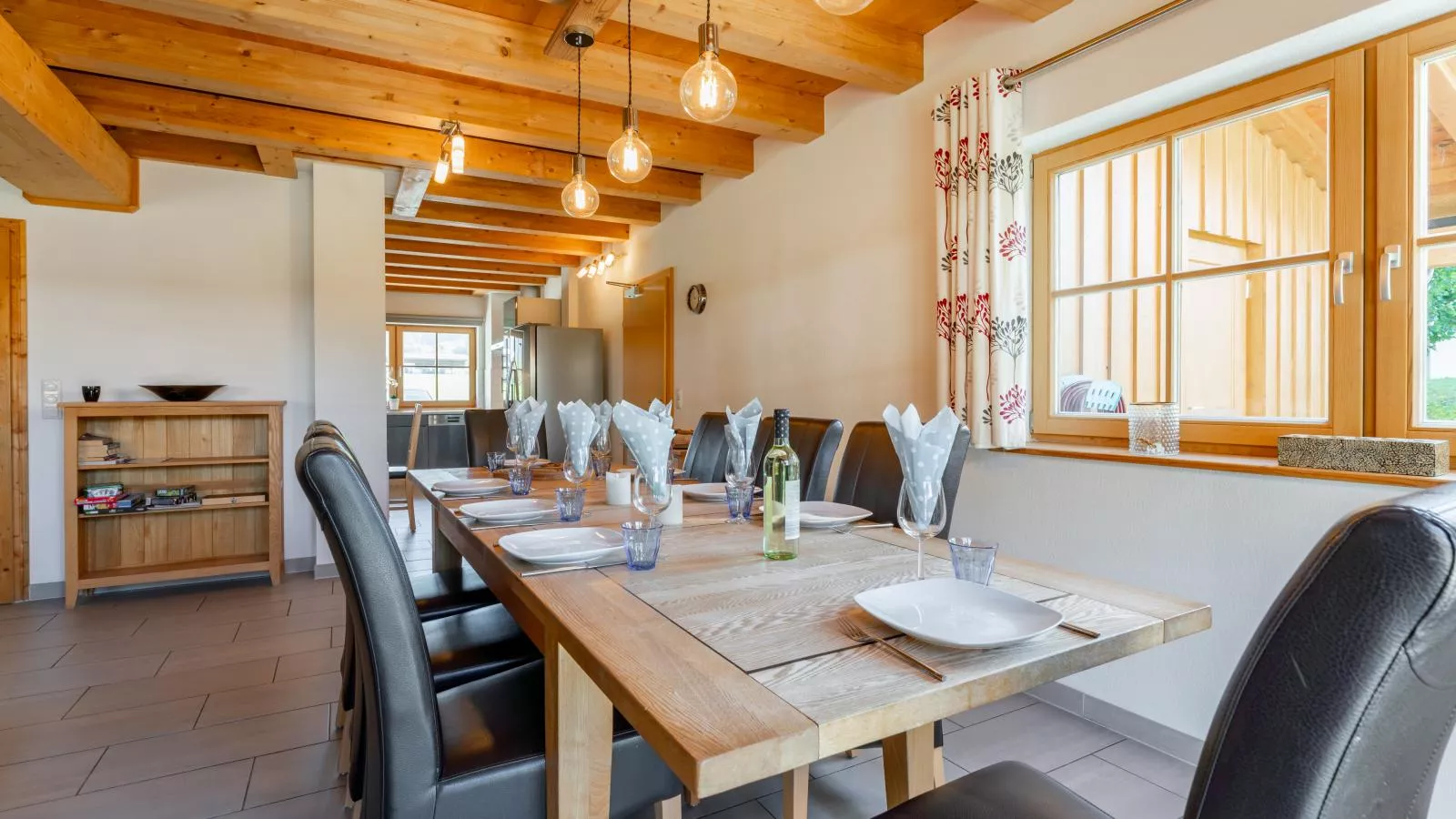 Maxima - Ski in - Ski Out-Dining room
